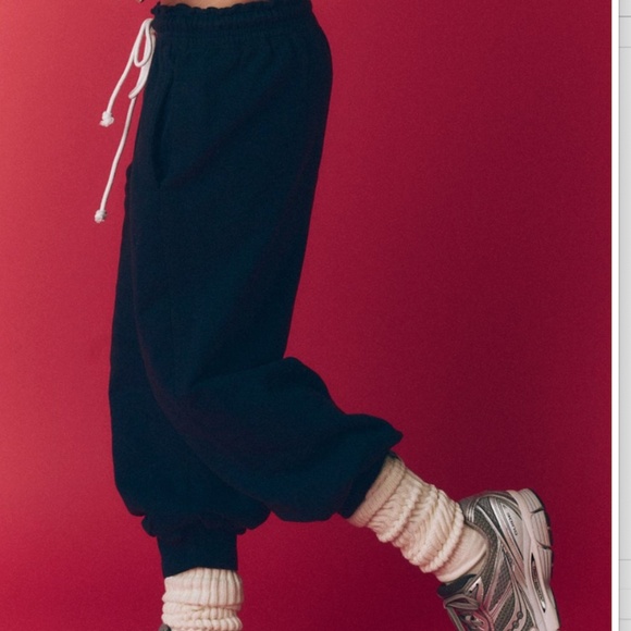 FLUTTER CROPPED JO IN MIDNIGHT NAVY - Picture 12 of 12